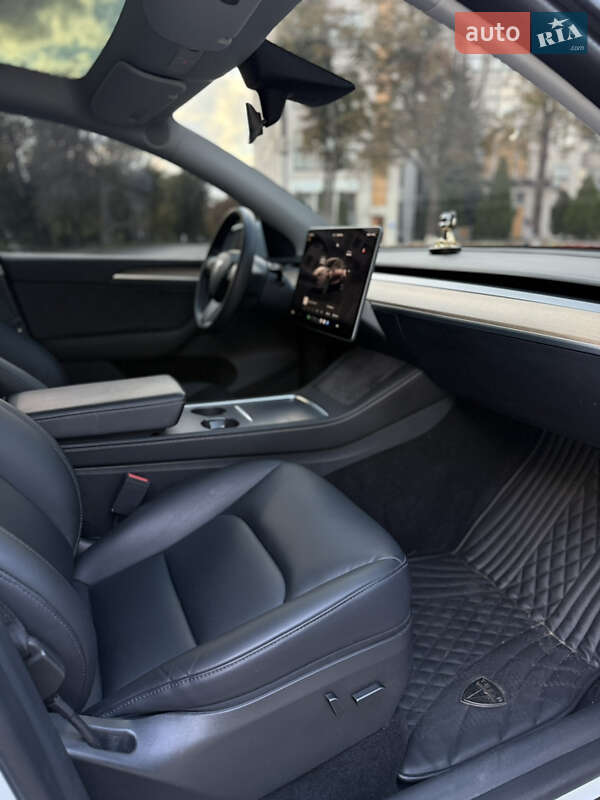 Позашляховик / Кросовер Tesla Model Y 2022 в Харкові