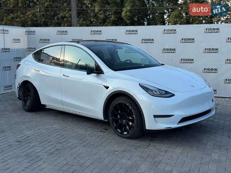 Tesla Model Y 2020