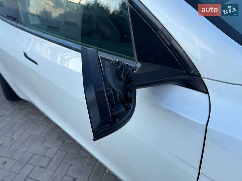 Позашляховик / Кросовер Tesla Model Y 2020 в Луцьку