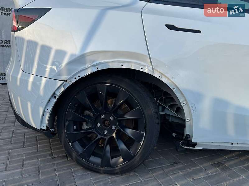 Позашляховик / Кросовер Tesla Model Y 2020 в Луцьку