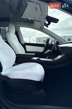 Внедорожник / Кроссовер Tesla Model Y 2022 в 