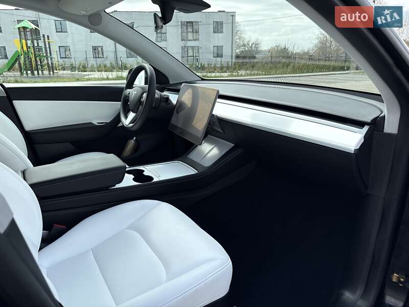 Внедорожник / Кроссовер Tesla Model Y 2022 в Луцке