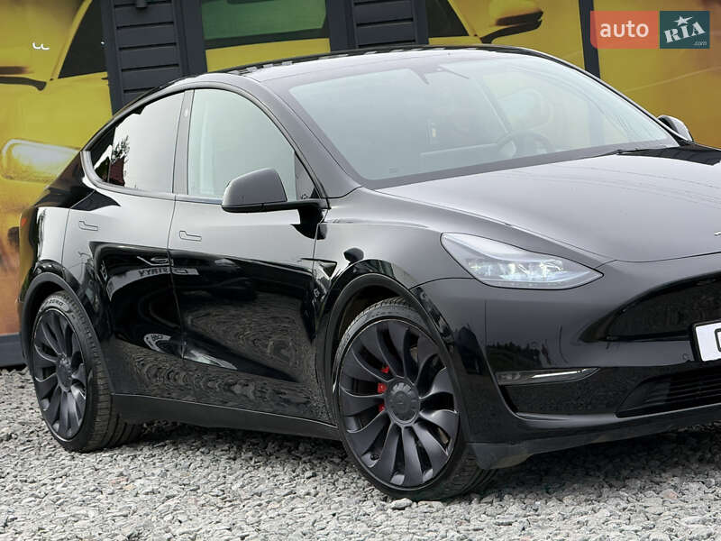Позашляховик / Кросовер Tesla Model Y 2021 в Стрию