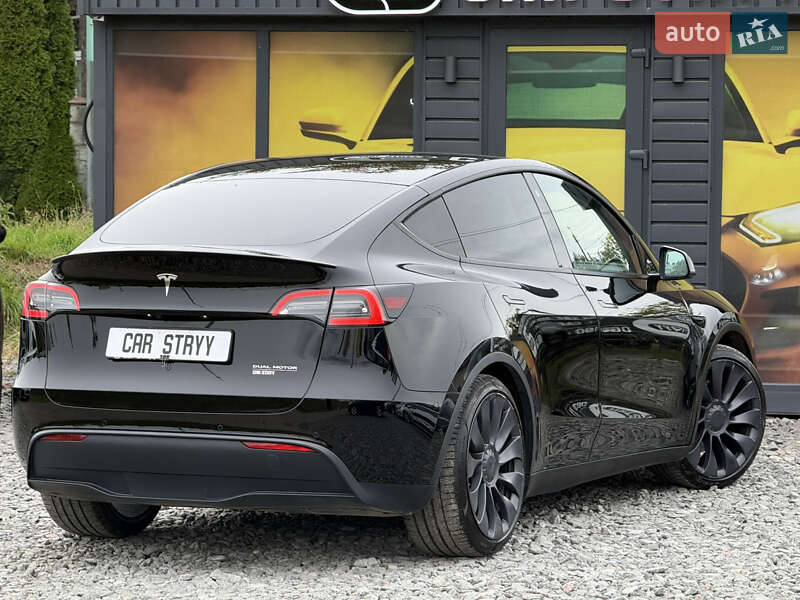 Позашляховик / Кросовер Tesla Model Y 2021 в Стрию