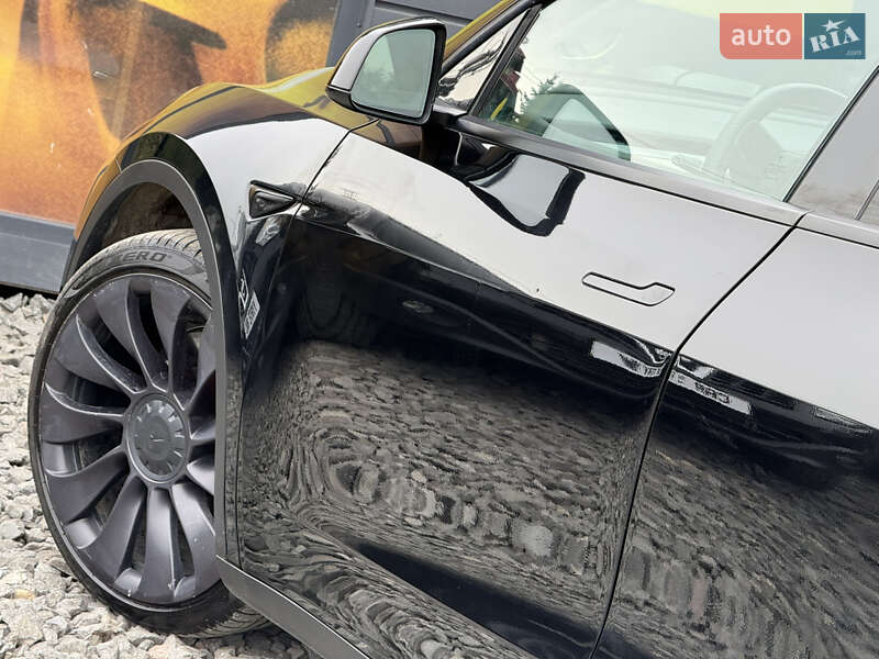 Позашляховик / Кросовер Tesla Model Y 2021 в Стрию