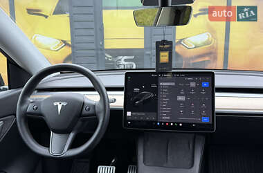 Позашляховик / Кросовер Tesla Model Y 2021 в 