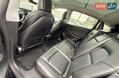 Позашляховик / Кросовер Tesla Model Y 2021 в 