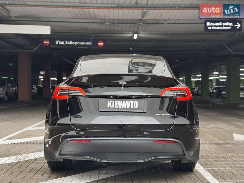 Внедорожник / Кроссовер Tesla Model Y 2023 в Киеве