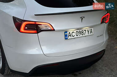 Позашляховик / Кросовер Tesla Model Y 2021 в 