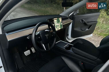 Позашляховик / Кросовер Tesla Model Y 2021 в 