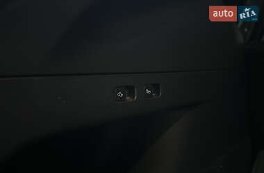 Позашляховик / Кросовер Tesla Model Y 2021 в 