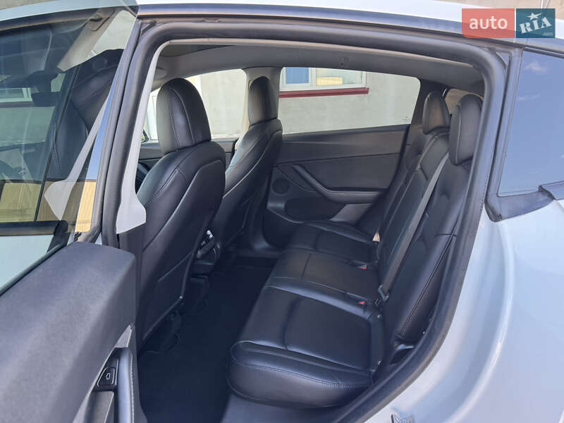 Позашляховик / Кросовер Tesla Model Y 2020 в Луцьку