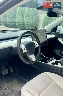 Внедорожник / Кроссовер Tesla Model Y 2021 в 