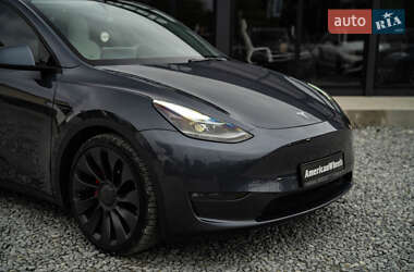 Внедорожник / Кроссовер Tesla Model Y 2021 в 