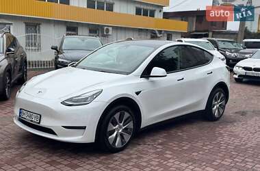 Позашляховик / Кросовер Tesla Model Y 2021 в 