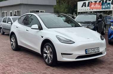 Позашляховик / Кросовер Tesla Model Y 2021 в 