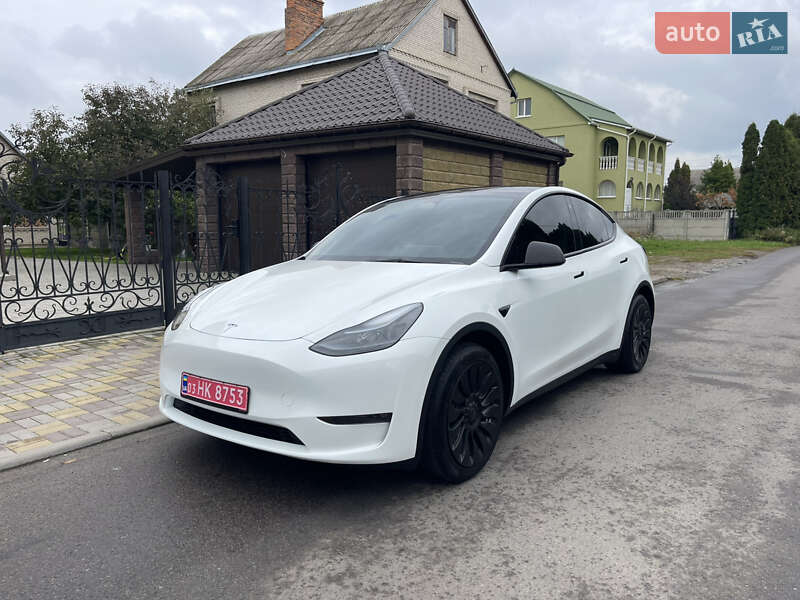 Внедорожник / Кроссовер Tesla Model Y 2023 в Луцке