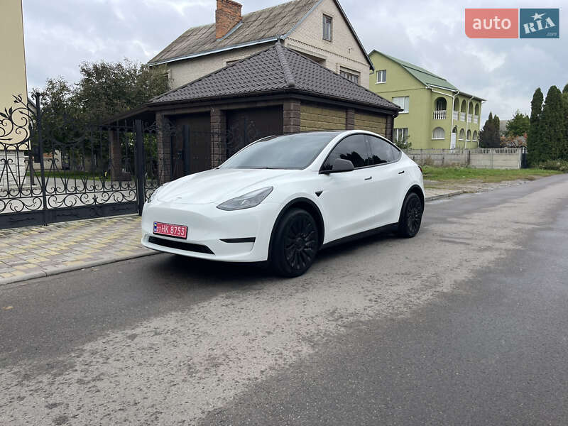 Внедорожник / Кроссовер Tesla Model Y 2023 в Луцке