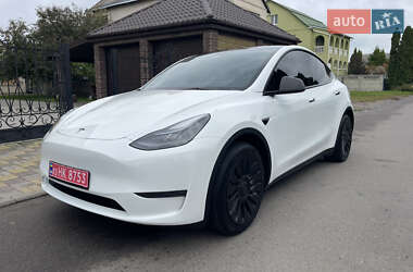 Внедорожник / Кроссовер Tesla Model Y 2023 в 