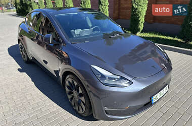 Внедорожник / Кроссовер Tesla Model Y 2021 в 