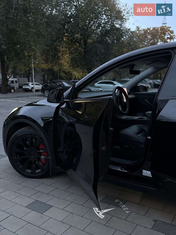 Внедорожник / Кроссовер Tesla Model Y 2021 в Днепре