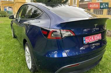 Позашляховик / Кросовер Tesla Model Y 2023 в 