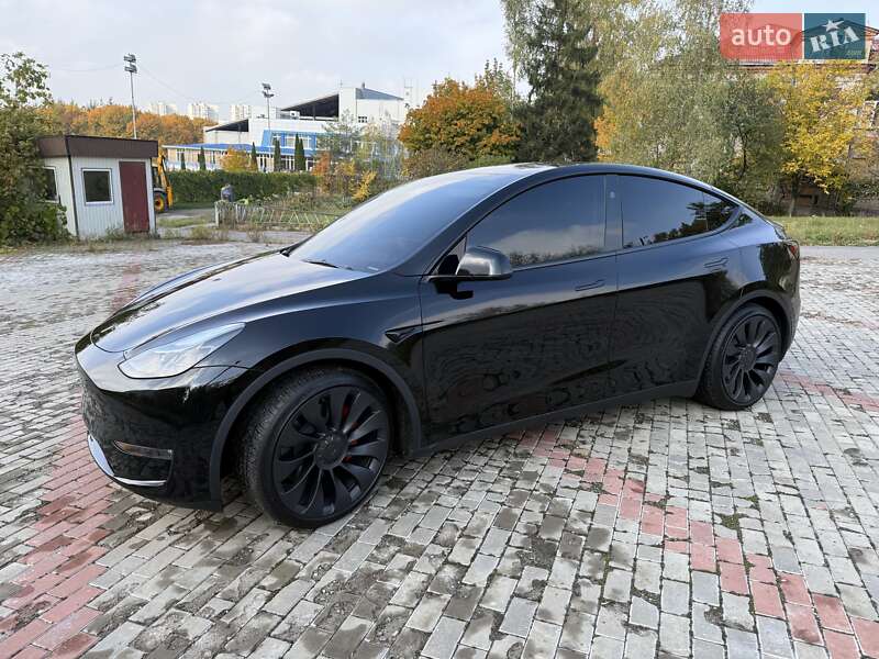 Позашляховик / Кросовер Tesla Model Y 2023 в Харкові