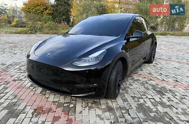 Позашляховик / Кросовер Tesla Model Y 2024 в 