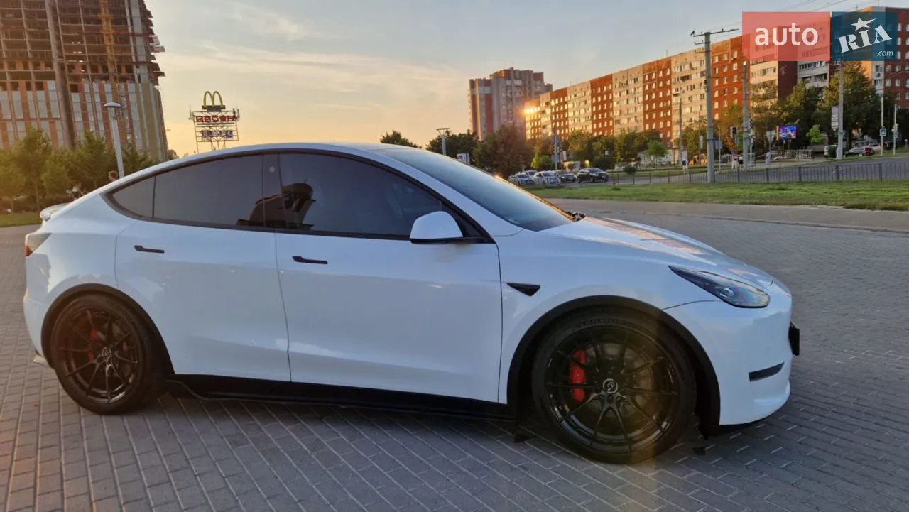 2022 Tesla Model Y - мініатюра 17