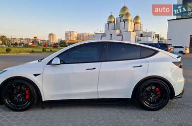 Внедорожник / Кроссовер Tesla Model Y 2022 в 