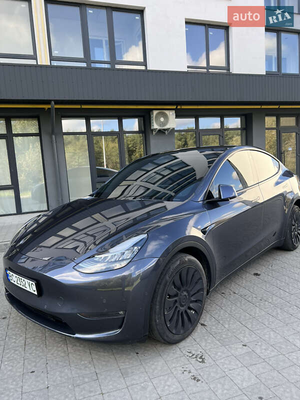 Позашляховик / Кросовер Tesla Model Y 2021 в Львові