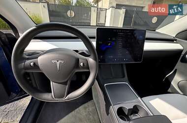 Позашляховик / Кросовер Tesla Model Y 2021 в 
