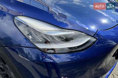 Позашляховик / Кросовер Tesla Model Y 2021 в 