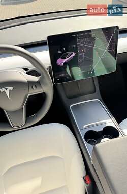 Внедорожник / Кроссовер Tesla Model Y 2022 в 