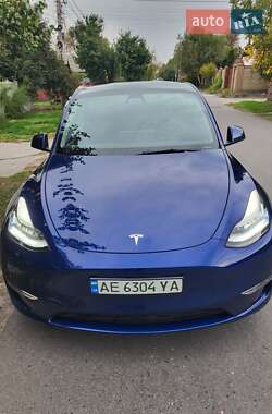 Позашляховик / Кросовер Tesla Model Y 2022 в  фото 2 Позашляховик / Кросовер Tesla Model Y 2022 в