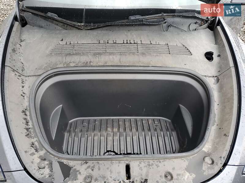 Внедорожник / Кроссовер Tesla Model Y 2021 в Киеве фото 11 Внедорожник / Кроссовер Tesla Model Y 2021 в Киеве