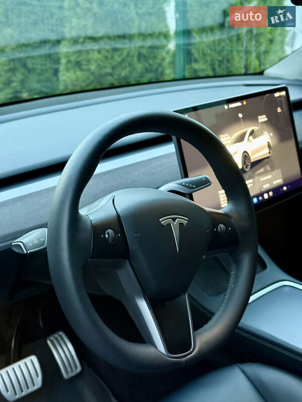 Внедорожник / Кроссовер Tesla Model Y 2023 в Львове
