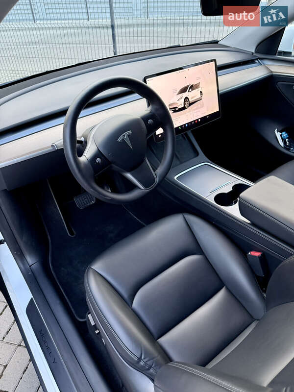 Позашляховик / Кросовер Tesla Model Y 2023 в Львові