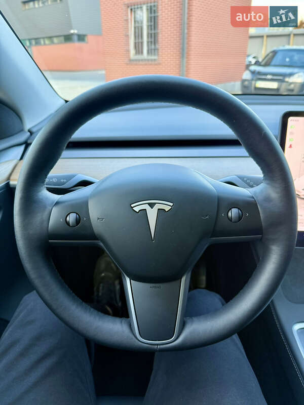 Позашляховик / Кросовер Tesla Model Y 2023 в Львові