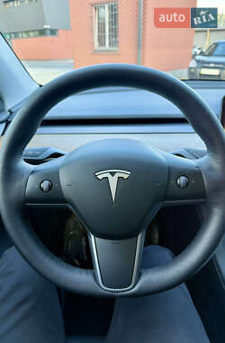 Внедорожник / Кроссовер Tesla Model Y 2023 в 