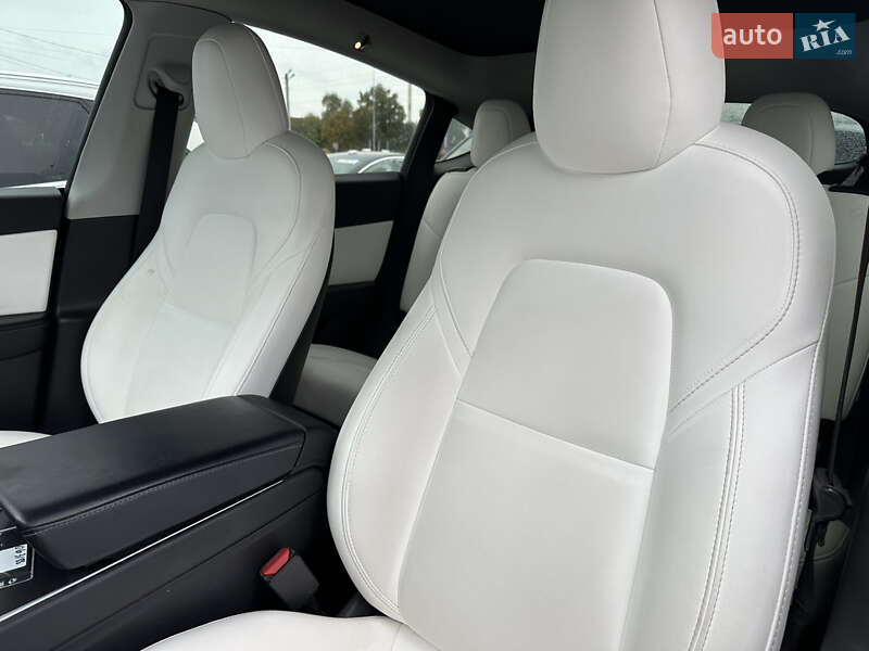 Внедорожник / Кроссовер Tesla Model Y 2020 в Луцке