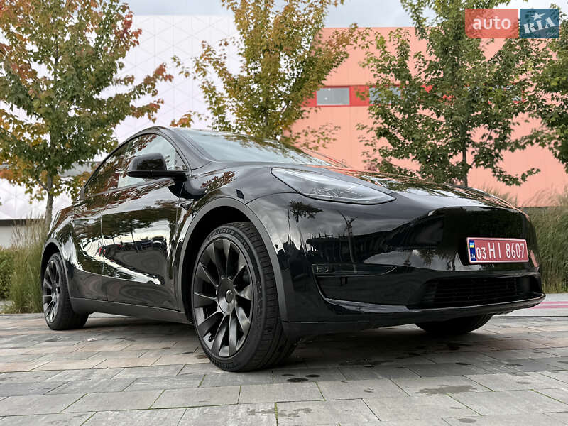 Внедорожник / Кроссовер Tesla Model Y 2023 в Киеве