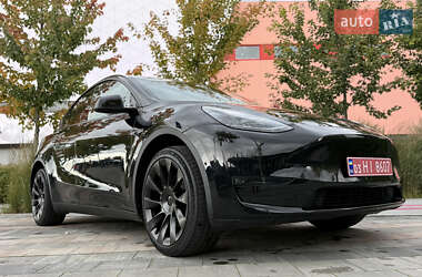 Позашляховик / Кросовер Tesla Model Y 2023 в 