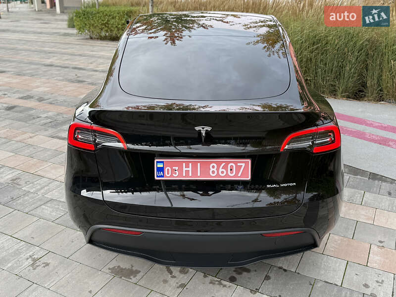 Внедорожник / Кроссовер Tesla Model Y 2023 в Киеве