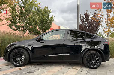 Позашляховик / Кросовер Tesla Model Y 2023 в 