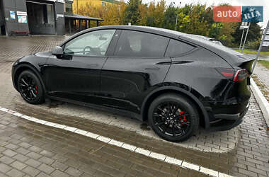 Внедорожник / Кроссовер Tesla Model Y 2024 в 