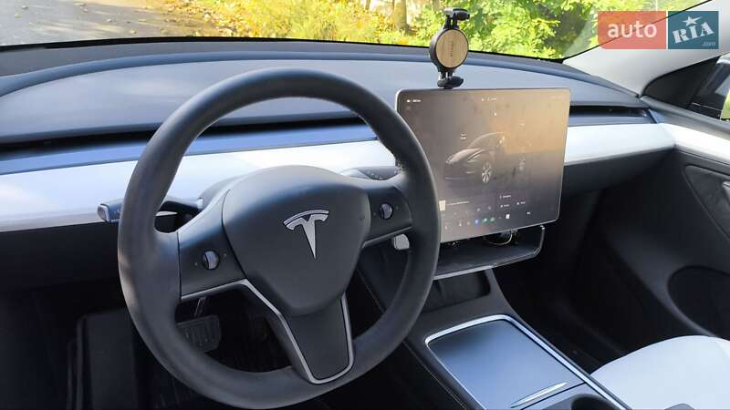 Позашляховик / Кросовер Tesla Model Y 2023 в Києві