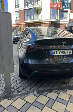 Позашляховик / Кросовер Tesla Model Y 2024 в 