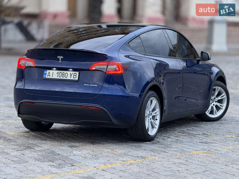Позашляховик / Кросовер Tesla Model Y 2021 в Харкові