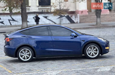 Внедорожник / Кроссовер Tesla Model Y 2021 в 